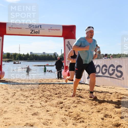 07.09.2025 - 19. Norderstedt Triathlon Luisa Fischer http://msf.ph/oto/8765331 07.09.2025 12:35:22 Schwimmen 160, 842 meine-sportfotos.de