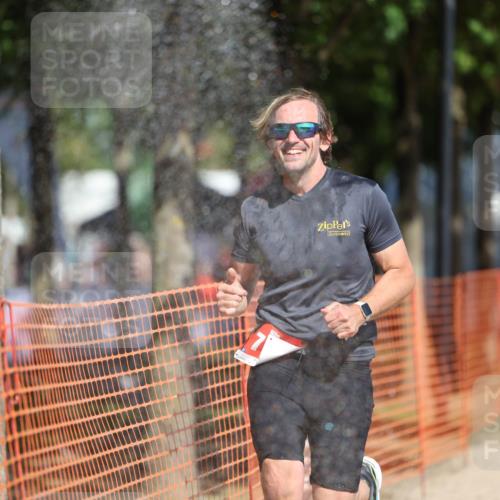 07.09.2025 - 19. Norderstedt Triathlon Michael Strokosch http://msf.ph/oto/8765332 07.09.2025 12:13:52 Laufen 287, 748 meine-sportfotos.de