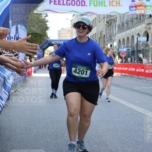 07.09.2025 - BARMER Alsterlauf Strokosch-Dieckow http://msf.ph/oto/8765349 07.09.2025 10:29:18 Ziel 2215, 2382, 3287, 5071 meine-sportfotos.de
