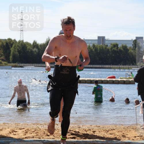 07.09.2025 - 19. Norderstedt Triathlon Luisa Fischer http://msf.ph/oto/8765368 07.09.2025 12:35:37 Schwimmen 317, 345, 747 meine-sportfotos.de