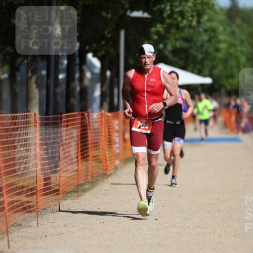 07.09.2025 - 19. Norderstedt Triathlon Michael Strokosch http://msf.ph/oto/8765381 07.09.2025 12:14:02 Laufen 704, 1334 meine-sportfotos.de