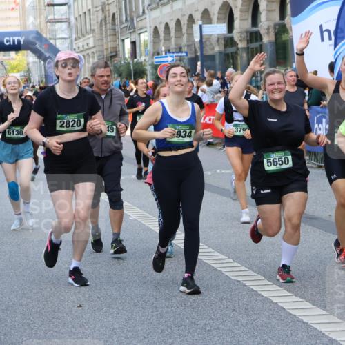 07.09.2025 - BARMER Alsterlauf Strokosch-Dieckow http://msf.ph/oto/8765394 07.09.2025 10:11:57 Ziel 2128, 2226, 2942, 3302, 3444, 3445, 3446, 3471, 3990, 4101, 4413, 4518, 4519, 4561, 4694, 4829, 4899, 5492, 5630, 6199, 6200, 6310, 8170, 8181, 8182, 8228, 8229 meine-sportfotos.de