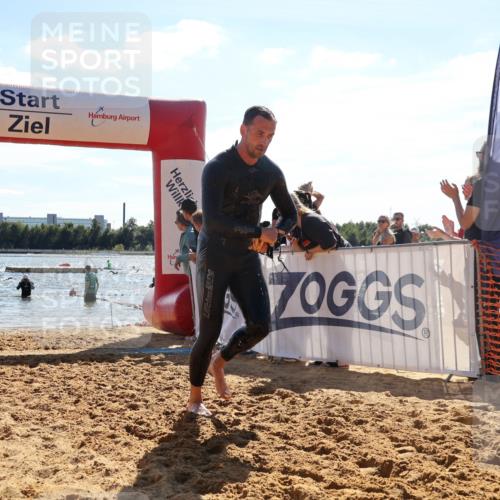 07.09.2025 - 19. Norderstedt Triathlon Luisa Fischer http://msf.ph/oto/8765402 07.09.2025 15:06:39 Schwimmen 866 meine-sportfotos.de