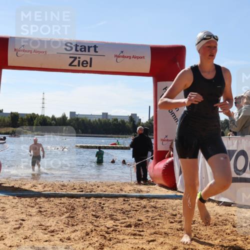 07.09.2025 - 19. Norderstedt Triathlon Luisa Fischer http://msf.ph/oto/8765407 07.09.2025 12:35:39 Schwimmen 317, 345, 348, 747 meine-sportfotos.de