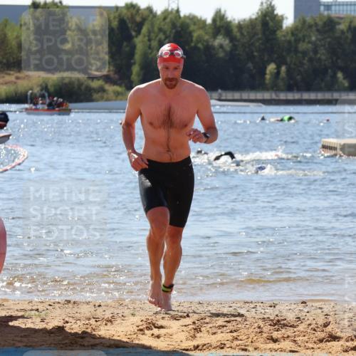 07.09.2025 - 19. Norderstedt Triathlon Luisa Fischer http://msf.ph/oto/8765412 07.09.2025 12:35:42 Schwimmen 317, 345, 348, 747 meine-sportfotos.de
