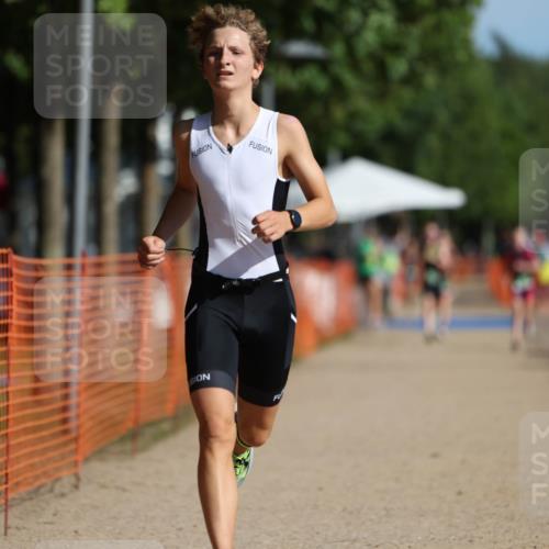 07.09.2025 - 19. Norderstedt Triathlon Michael Strokosch http://msf.ph/oto/8765420 07.09.2025 10:49:02 Laufen 113, 645, 665, 675 meine-sportfotos.de