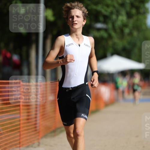 07.09.2025 - 19. Norderstedt Triathlon Michael Strokosch http://msf.ph/oto/8765428 07.09.2025 10:49:02 Laufen 113, 645, 665, 675 meine-sportfotos.de