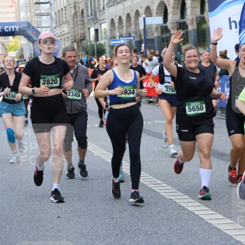 07.09.2025 - BARMER Alsterlauf Strokosch-Dieckow http://msf.ph/oto/8765440 07.09.2025 10:11:57 Ziel 2128, 2226, 2942, 3302, 3444, 3445, 3446, 3471, 3990, 4101, 4413, 4518, 4519, 4561, 4694, 4829, 4899, 5492, 5630, 6199, 6200, 6310, 8170, 8181, 8182, 8228, 8229 meine-sportfotos.de