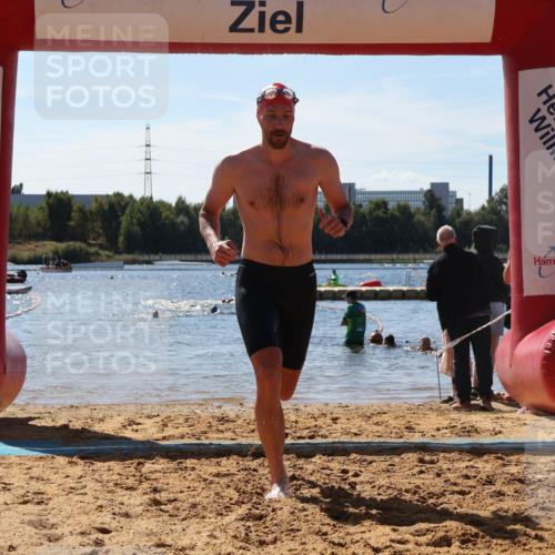 07.09.2025 - 19. Norderstedt Triathlon Luisa Fischer http://msf.ph/oto/8765444 07.09.2025 12:35:44 Schwimmen 317, 345, 348 meine-sportfotos.de