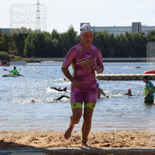 07.09.2025 - 19. Norderstedt Triathlon Luisa Fischer http://msf.ph/oto/8765461 07.09.2025 12:36:09 Schwimmen 235 meine-sportfotos.de