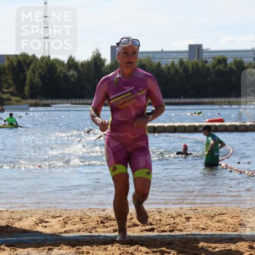 07.09.2025 - 19. Norderstedt Triathlon Luisa Fischer http://msf.ph/oto/8765468 07.09.2025 12:36:09 Schwimmen 235 meine-sportfotos.de
