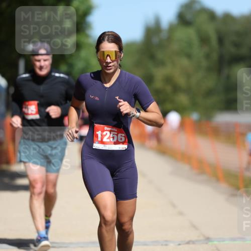 07.09.2025 - 19. Norderstedt Triathlon Michael Strokosch http://msf.ph/oto/8765478 07.09.2025 12:59:26 Laufen 1255, 1256 meine-sportfotos.de