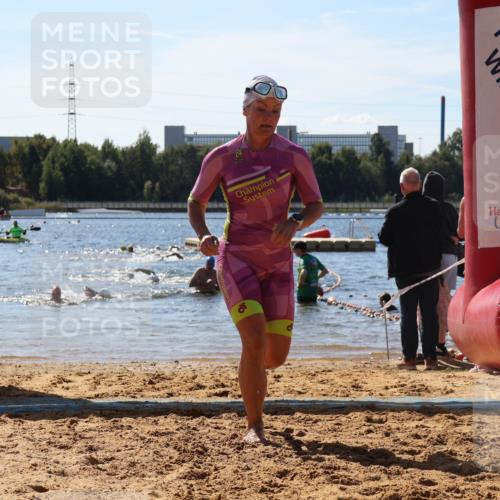 07.09.2025 - 19. Norderstedt Triathlon Luisa Fischer http://msf.ph/oto/8765480 07.09.2025 12:36:10 Schwimmen 235 meine-sportfotos.de