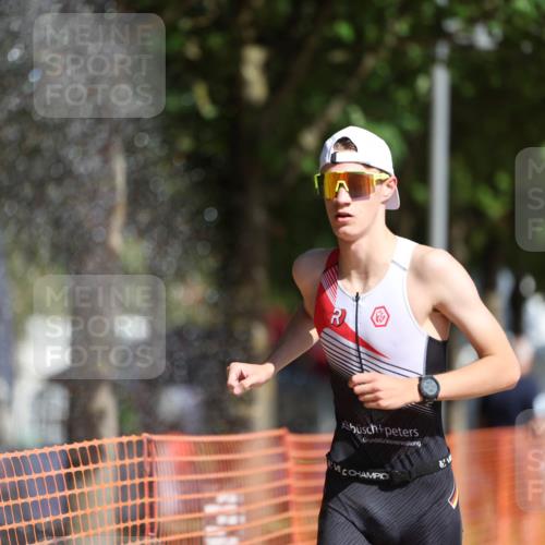 07.09.2025 - 19. Norderstedt Triathlon Michael Strokosch http://msf.ph/oto/8765484 07.09.2025 11:31:53 Laufen 1176 meine-sportfotos.de