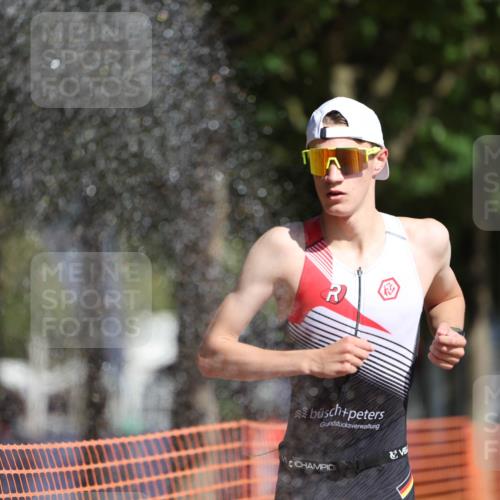 07.09.2025 - 19. Norderstedt Triathlon Michael Strokosch http://msf.ph/oto/8765492 07.09.2025 11:31:54 Laufen 1176 meine-sportfotos.de