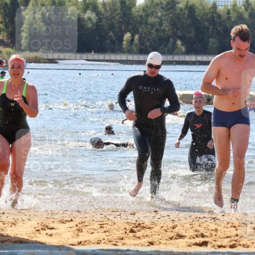 07.09.2025 - 19. Norderstedt Triathlon Luisa Fischer http://msf.ph/oto/8765501 07.09.2025 12:36:20 Schwimmen 235, 264, 1353 meine-sportfotos.de