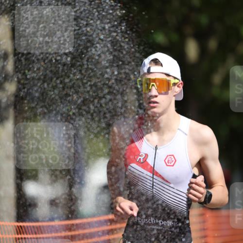 07.09.2025 - 19. Norderstedt Triathlon Michael Strokosch http://msf.ph/oto/8765507 07.09.2025 11:31:54 Laufen 1176 meine-sportfotos.de