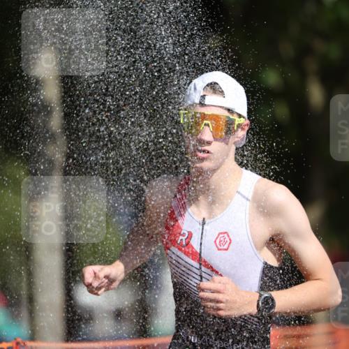 07.09.2025 - 19. Norderstedt Triathlon Michael Strokosch http://msf.ph/oto/8765513 07.09.2025 11:31:54 Laufen 1176 meine-sportfotos.de