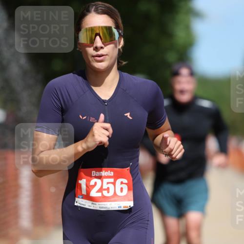 07.09.2025 - 19. Norderstedt Triathlon Michael Strokosch http://msf.ph/oto/8765514 07.09.2025 12:59:27 Laufen 1255, 1256 meine-sportfotos.de