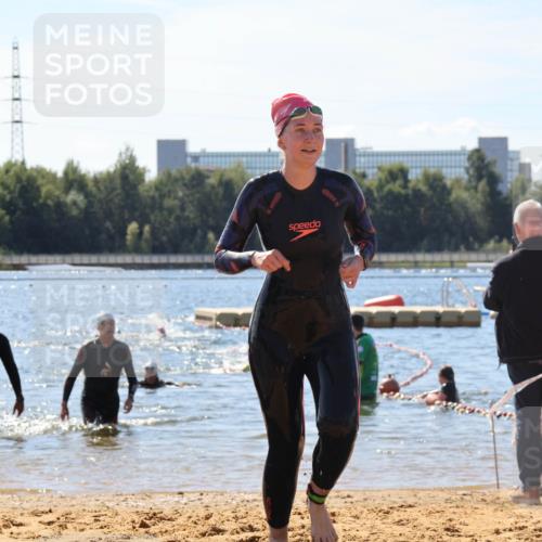 07.09.2025 - 19. Norderstedt Triathlon Luisa Fischer http://msf.ph/oto/8765576 07.09.2025 12:36:27 Schwimmen 264, 324, 1353 meine-sportfotos.de