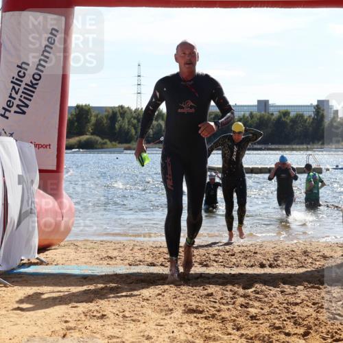 07.09.2025 - 19. Norderstedt Triathlon Luisa Fischer http://msf.ph/oto/8765587 07.09.2025 15:07:19 Schwimmen 910, 933, 1417, 1432 meine-sportfotos.de