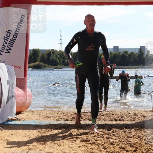 07.09.2025 - 19. Norderstedt Triathlon Luisa Fischer http://msf.ph/oto/8765589 07.09.2025 15:07:19 Schwimmen 910, 933, 1417, 1432 meine-sportfotos.de