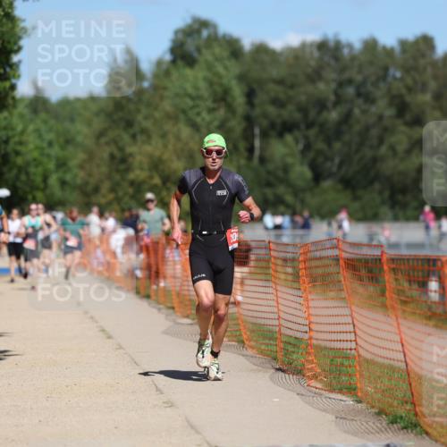 07.09.2025 - 19. Norderstedt Triathlon Michael Strokosch http://msf.ph/oto/8765593 07.09.2025 13:21:02 Laufen 209, 311, 759 meine-sportfotos.de