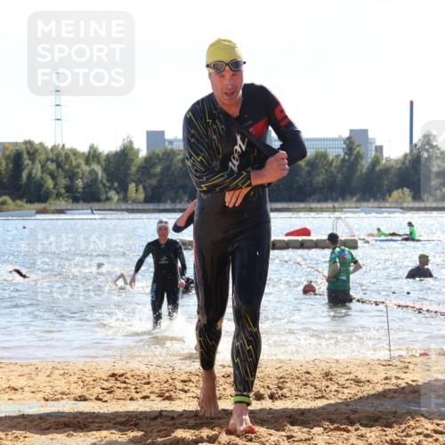 07.09.2025 - 19. Norderstedt Triathlon Luisa Fischer http://msf.ph/oto/8765614 07.09.2025 15:07:22 Schwimmen 910, 915, 933, 954, 1417 meine-sportfotos.de