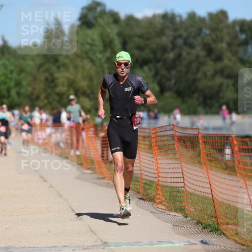 07.09.2025 - 19. Norderstedt Triathlon Michael Strokosch http://msf.ph/oto/8765643 07.09.2025 13:21:03 Laufen 209, 311, 759 meine-sportfotos.de