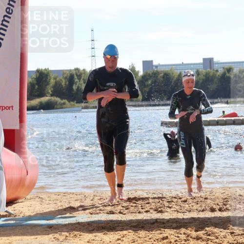 07.09.2025 - 19. Norderstedt Triathlon Luisa Fischer http://msf.ph/oto/8765645 07.09.2025 15:07:26 Schwimmen 910, 915, 954, 1417 meine-sportfotos.de