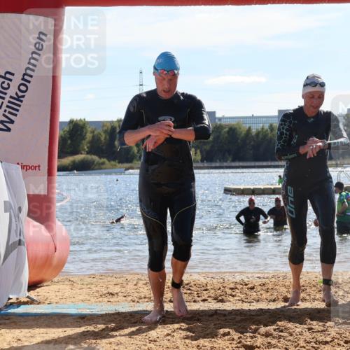 07.09.2025 - 19. Norderstedt Triathlon Luisa Fischer http://msf.ph/oto/8765660 07.09.2025 15:07:27 Schwimmen 910, 915, 954, 1417 meine-sportfotos.de