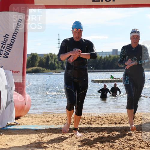 07.09.2025 - 19. Norderstedt Triathlon Luisa Fischer http://msf.ph/oto/8765663 07.09.2025 15:07:27 Schwimmen 910, 915, 954, 1417 meine-sportfotos.de