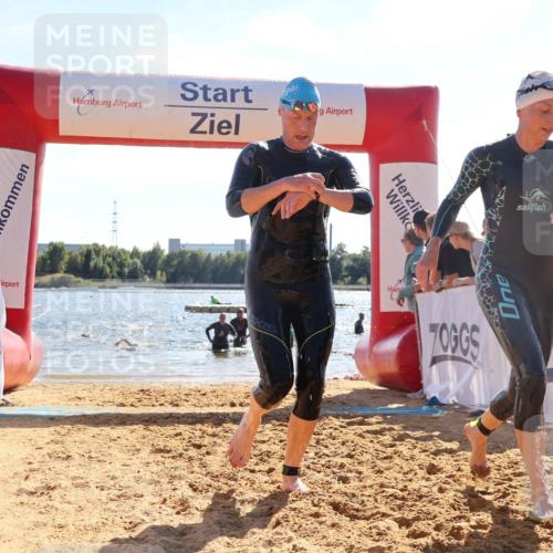 07.09.2025 - 19. Norderstedt Triathlon Luisa Fischer http://msf.ph/oto/8765680 07.09.2025 15:07:29 Schwimmen 910, 915, 954, 1417 meine-sportfotos.de