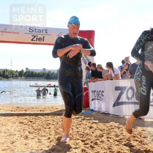 07.09.2025 - 19. Norderstedt Triathlon Luisa Fischer http://msf.ph/oto/8765684 07.09.2025 15:07:29 Schwimmen 910, 915, 954, 1417 meine-sportfotos.de