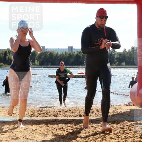 07.09.2025 - 19. Norderstedt Triathlon Luisa Fischer http://msf.ph/oto/8765690 07.09.2025 15:07:37 Schwimmen 915, 936, 954, 1512, 1547 meine-sportfotos.de