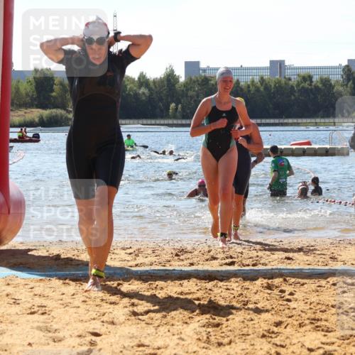 07.09.2025 - 19. Norderstedt Triathlon Luisa Fischer http://msf.ph/oto/8765738 07.09.2025 12:36:47 Schwimmen 193, 206, 270, 323, 329, 330, 332 meine-sportfotos.de