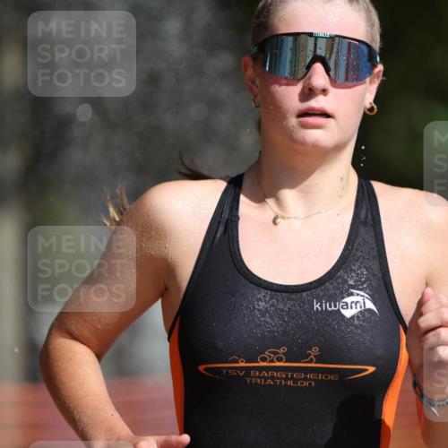 07.09.2025 - 19. Norderstedt Triathlon Michael Strokosch http://msf.ph/oto/8765766 07.09.2025 11:32:06 Laufen 760, 1168 meine-sportfotos.de