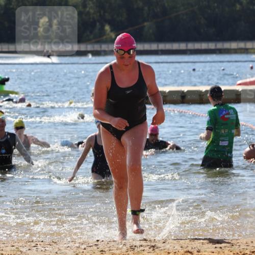 07.09.2025 - 19. Norderstedt Triathlon Luisa Fischer http://msf.ph/oto/8765781 07.09.2025 12:36:54 Schwimmen 270, 321, 323, 329, 330 meine-sportfotos.de