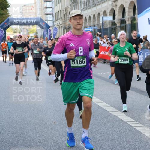 07.09.2025 - BARMER Alsterlauf Strokosch-Dieckow http://msf.ph/oto/8765870 07.09.2025 10:11:54 Ziel 2128, 2200, 2331, 2942, 2995, 3302, 3444, 3445, 3446, 3471, 3990, 4101, 4413, 4518, 4519, 4561, 4694, 4829, 4899, 5410, 5492, 5630, 5638, 6126, 6199, 6200, 6310, 6323, 8181, 8182, 8228, 8229, 8498 meine-sportfotos.de