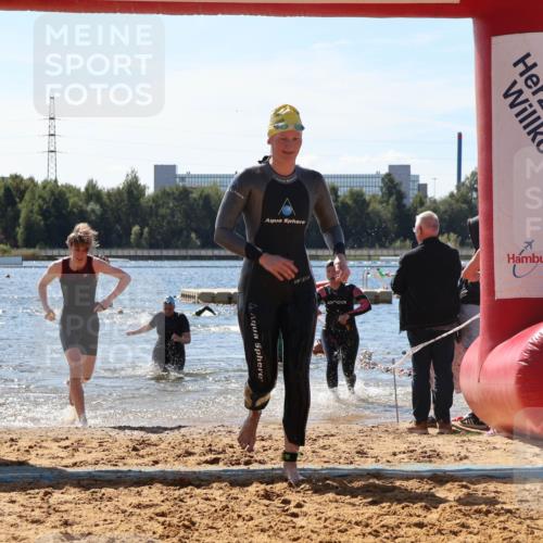 07.09.2025 - 19. Norderstedt Triathlon Luisa Fischer http://msf.ph/oto/8765887 07.09.2025 12:37:04 Schwimmen 313, 321, 333, 343, 804 meine-sportfotos.de