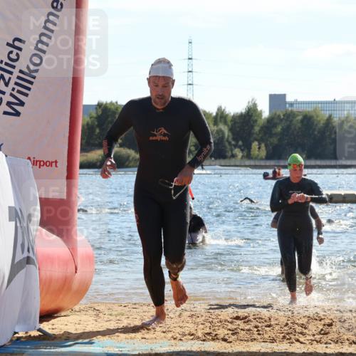 07.09.2025 - 19. Norderstedt Triathlon Luisa Fischer http://msf.ph/oto/8765890 07.09.2025 15:08:47 Schwimmen 894, 1454, 1472, 1479 meine-sportfotos.de