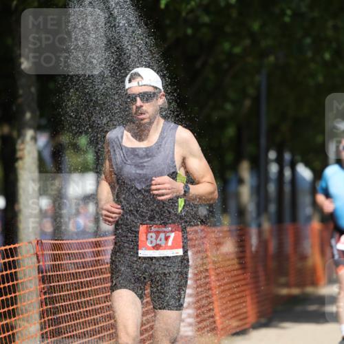 07.09.2025 - 19. Norderstedt Triathlon Michael Strokosch http://msf.ph/oto/8765907 07.09.2025 12:59:58 Laufen 757, 847, 1230, 1235, 1263, 1370 meine-sportfotos.de