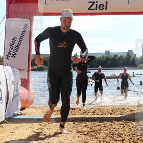 07.09.2025 - 19. Norderstedt Triathlon Luisa Fischer http://msf.ph/oto/8765911 07.09.2025 15:08:49 Schwimmen 894, 918, 1454, 1472 meine-sportfotos.de