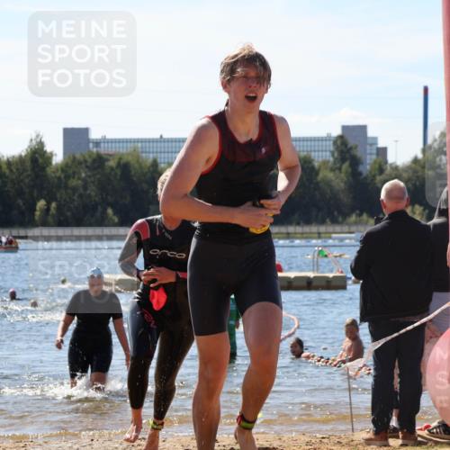 07.09.2025 - 19. Norderstedt Triathlon Luisa Fischer http://msf.ph/oto/8765912 07.09.2025 12:37:07 Schwimmen 313, 321, 333, 343, 804 meine-sportfotos.de