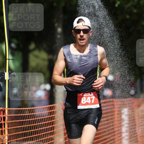 07.09.2025 - 19. Norderstedt Triathlon Michael Strokosch http://msf.ph/oto/8765931 07.09.2025 12:59:59 Laufen 847, 1230, 1235, 1263, 1370 meine-sportfotos.de