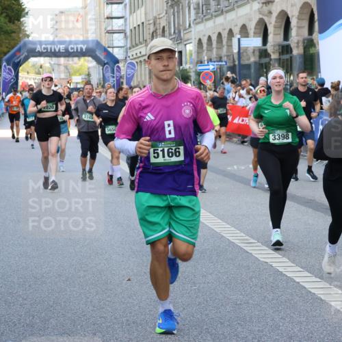 07.09.2025 - BARMER Alsterlauf Strokosch-Dieckow http://msf.ph/oto/8765938 07.09.2025 10:11:54 Ziel 2128, 2200, 2331, 2942, 2995, 3302, 3444, 3445, 3446, 3471, 3990, 4101, 4413, 4518, 4519, 4561, 4694, 4829, 4899, 5410, 5492, 5630, 5638, 6126, 6199, 6200, 6310, 6323, 8181, 8182, 8228, 8229, 8498 meine-sportfotos.de