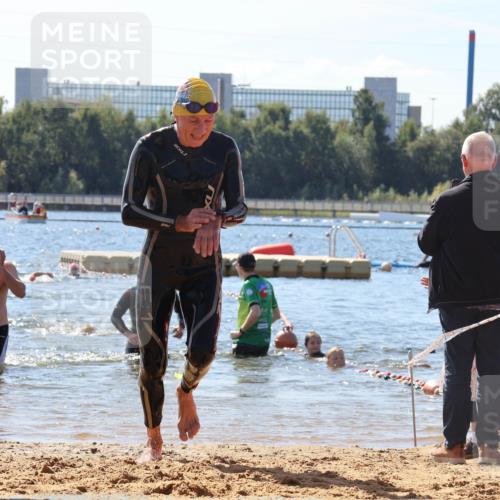 07.09.2025 - 19. Norderstedt Triathlon Luisa Fischer http://msf.ph/oto/8765977 07.09.2025 12:37:28 Schwimmen 338 meine-sportfotos.de