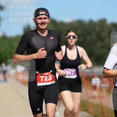 07.09.2025 - 19. Norderstedt Triathlon Michael Strokosch http://msf.ph/oto/8765983 07.09.2025 13:21:18 Laufen 240, 305, 317, 352, 723, 1360 meine-sportfotos.de