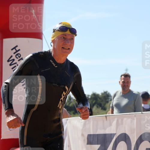 07.09.2025 - 19. Norderstedt Triathlon Luisa Fischer http://msf.ph/oto/8766011 07.09.2025 12:37:31 Schwimmen 338, 347 meine-sportfotos.de