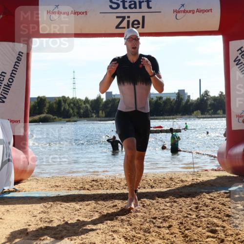 07.09.2025 - 19. Norderstedt Triathlon Luisa Fischer http://msf.ph/oto/8766012 07.09.2025 15:09:00 Schwimmen 894, 918, 1412, 1454, 1472 meine-sportfotos.de